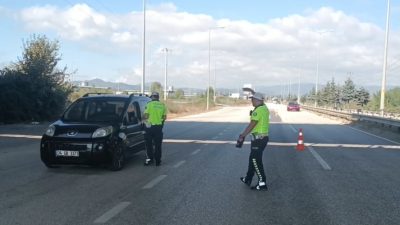 DÜZCE İL EMNİYET MÜDÜRLÜĞÜ EKİPLERİ TARAFINDAN KENT MERKEZİNDE YÜKSEK SESLE