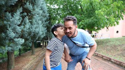 ALMANYA’DA 15 YILDIR ÇOCUKLARI OLMAYAN ÇİFT, YILLAR SONRA DOĞAN OTİZMLİ