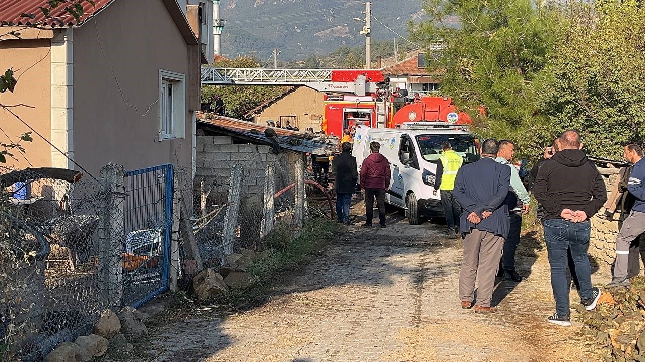 Alevlere teslim olan evde yaşlı kadın hayatını kaybetti