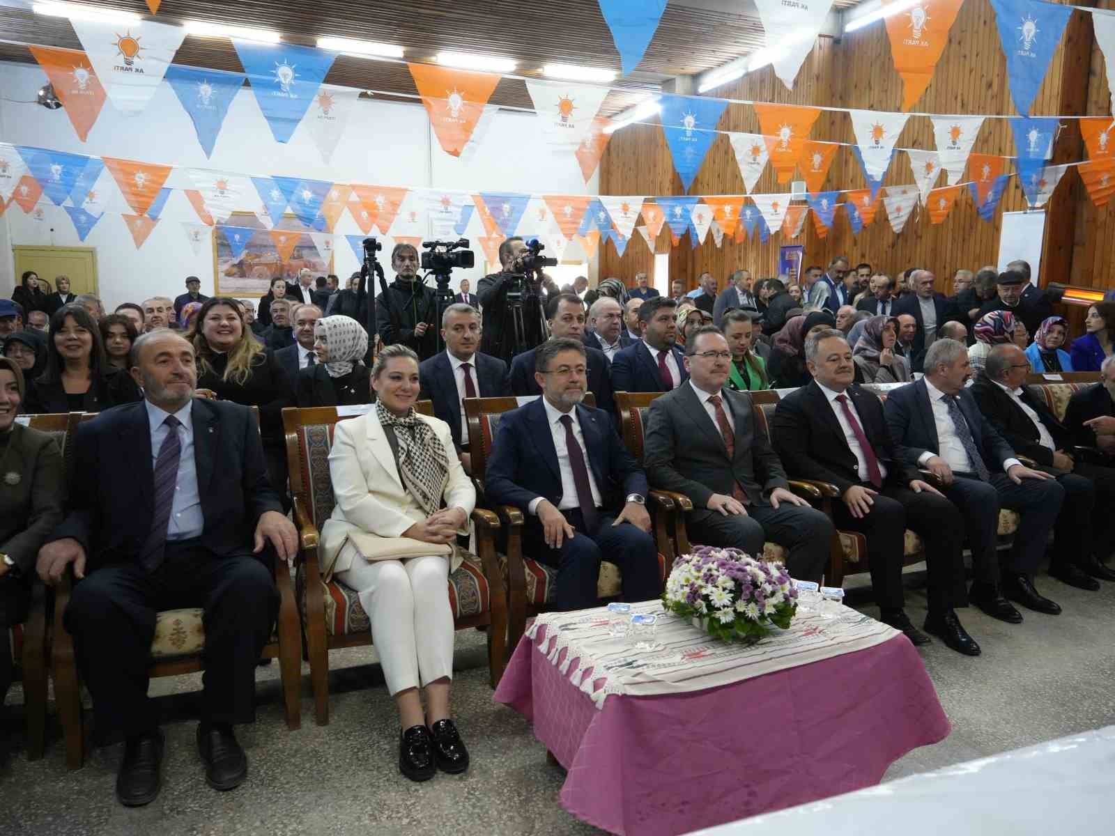 TARIM VE ORMAN BAKANI İBRAHİM YUMAKLI, BİR DİZİ PROGRAMA KATILMAK