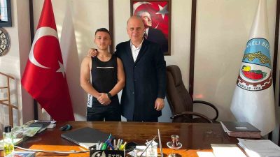 ULUSLARARASI K1 V CUP ŞAMPİYONU, K1 KİCKBOKS DÖVÜŞÇÜSÜ MÜCAHİT TURGUT,