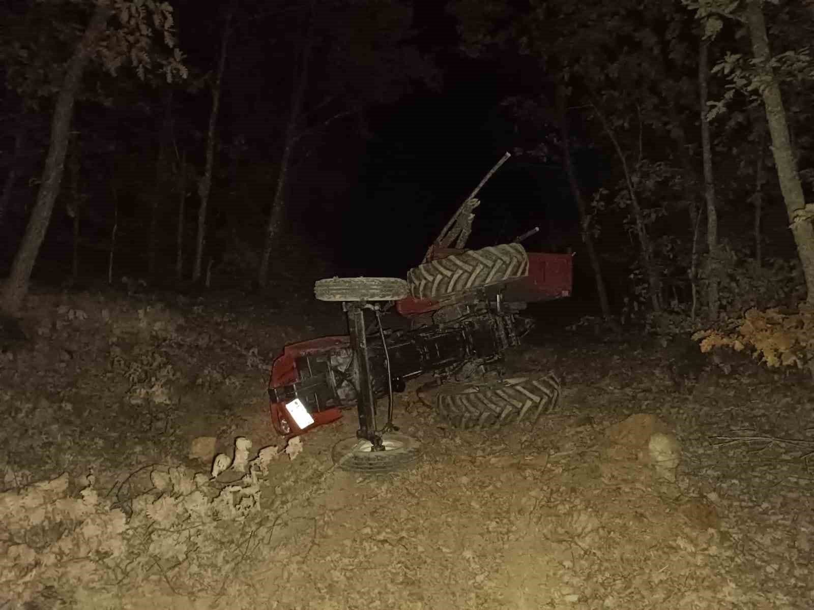 Bilecik’te devrilen traktörün sürücüsü yaralandı