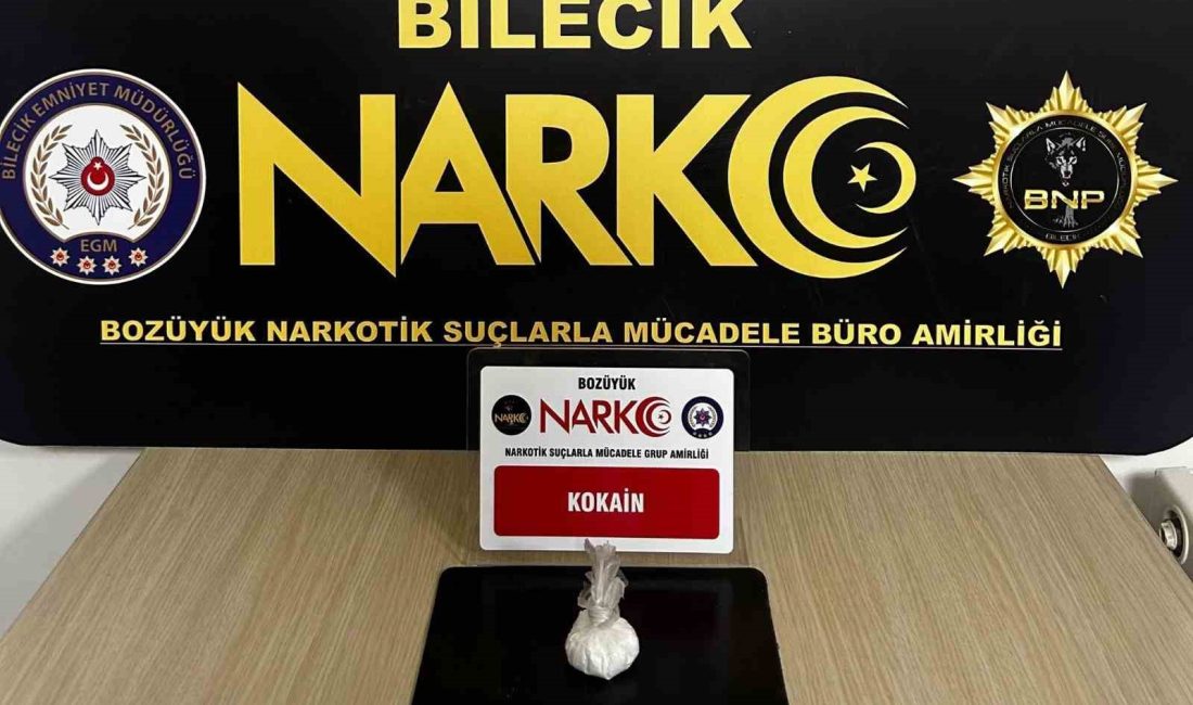 BİLECİK'TE ŞÜPHELİ ARAÇ İÇİNDE