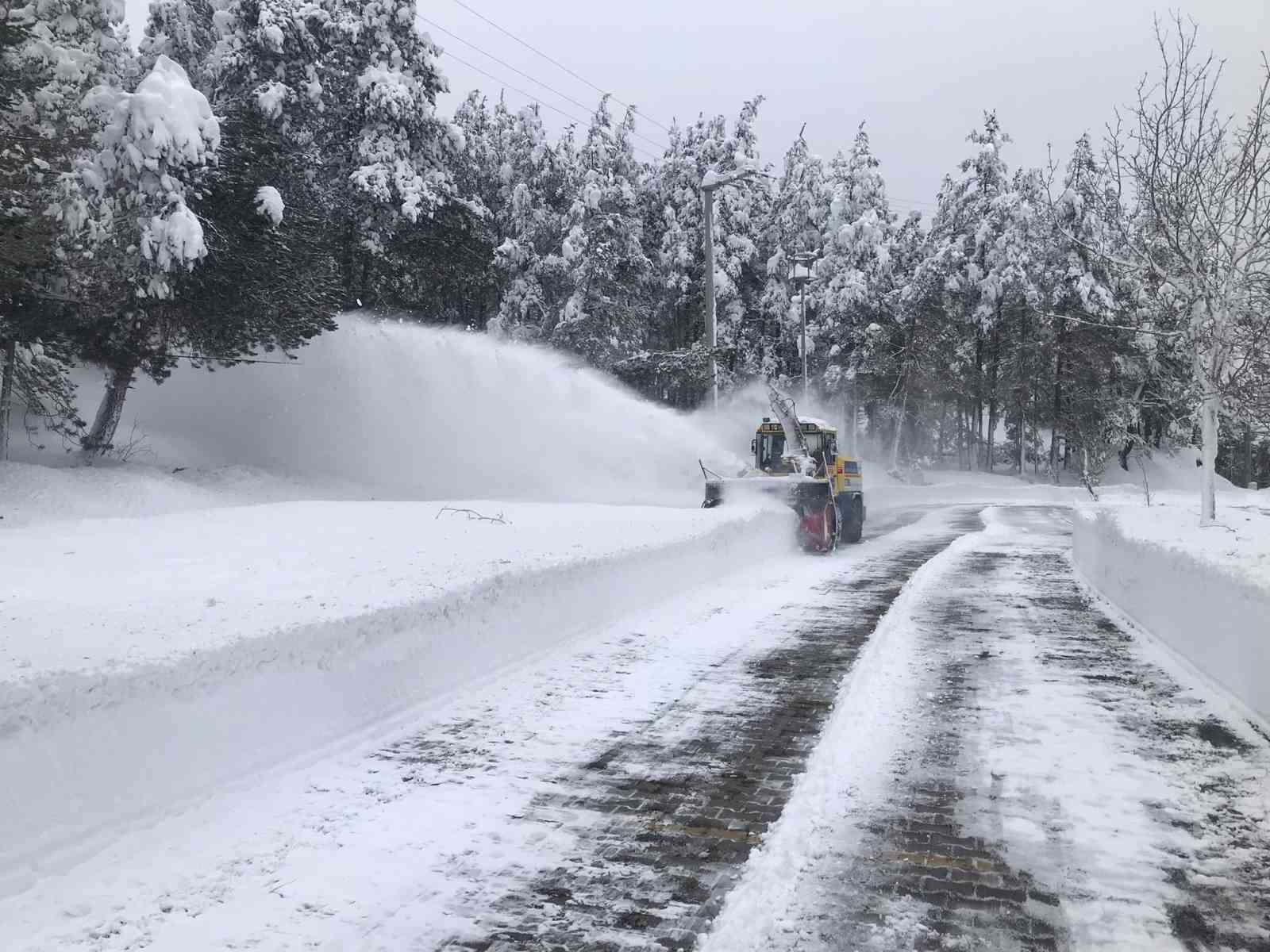 Bolu’da tüm köy yolları ulaşıma açıldı