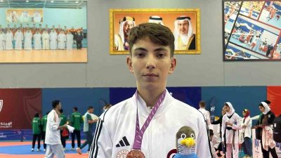 BOZÜYÜKLÜ LİSE ÖĞRENCİSİ ALTUĞ GESGE BAHREYN'DE DÜZENLENEN GENÇLER OKUL SPORLARI