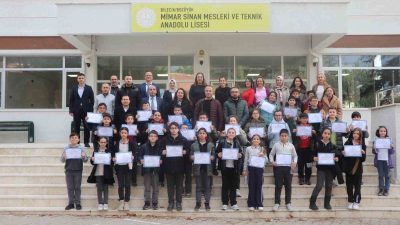 BOZÜYÜK'TE"BİLİŞİMİN YILDIZLARI" BİLGİ YARIŞMASI ÇEVRİMİÇİ OLARAK YAPILDI