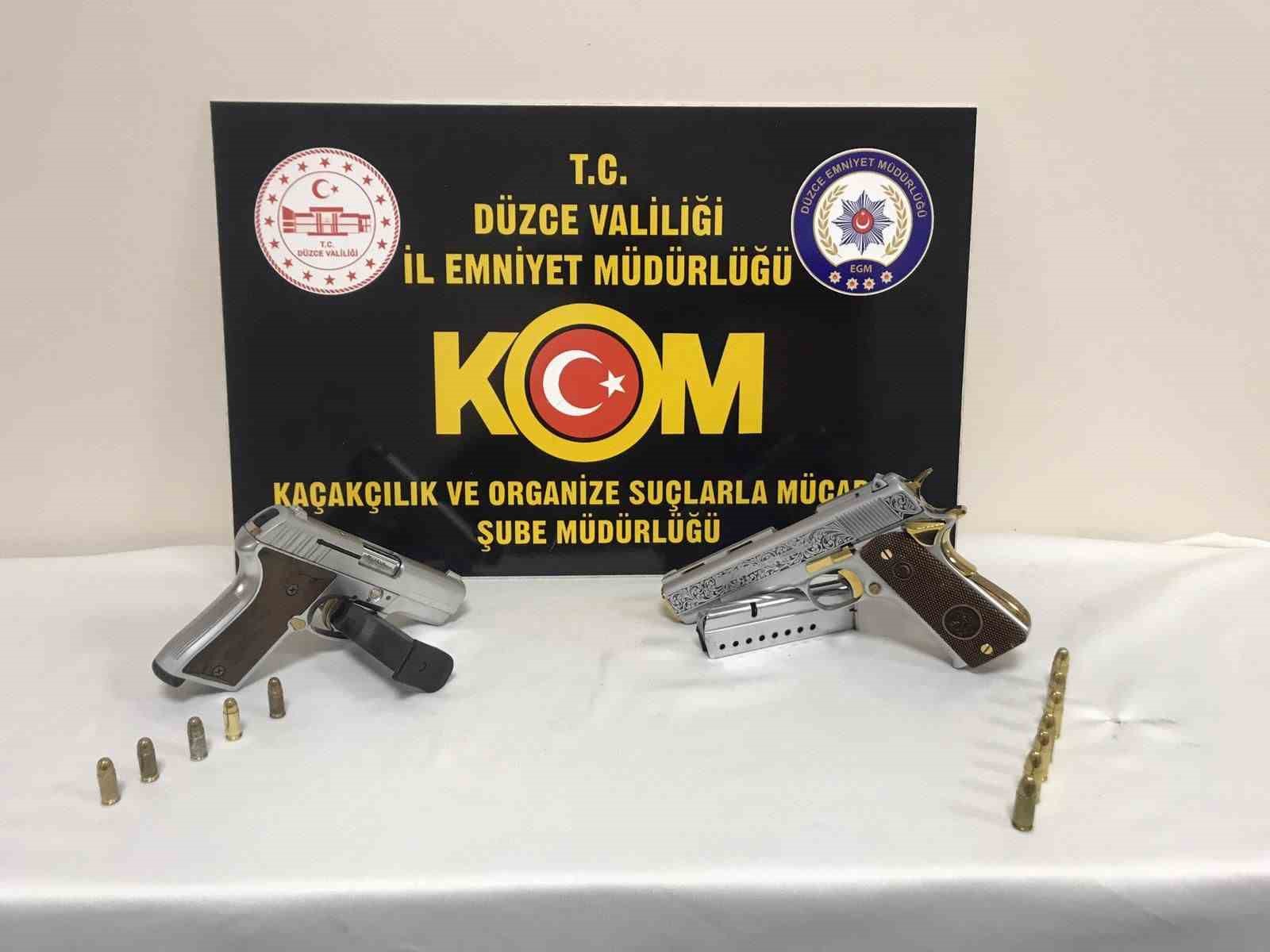 Düzce’de “yağma ve yaralama” suçlarından adliyeye sevk edilen 5 kişi tutuklandı