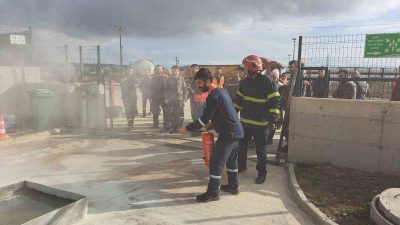 KOCAELİ İTFAİYESİ, OLASI BİR DURUMUN ÖNÜNE GEÇMEK AMACIYLA ENDÜSTRİYEL TESİS