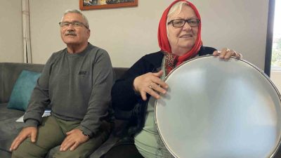 DÜZCE’DE GÖNÜLLÜ GENÇLER İLE HUZUREVİNDE KONAKLAYAN YAŞLILAR ORTAK KORO KURDU.