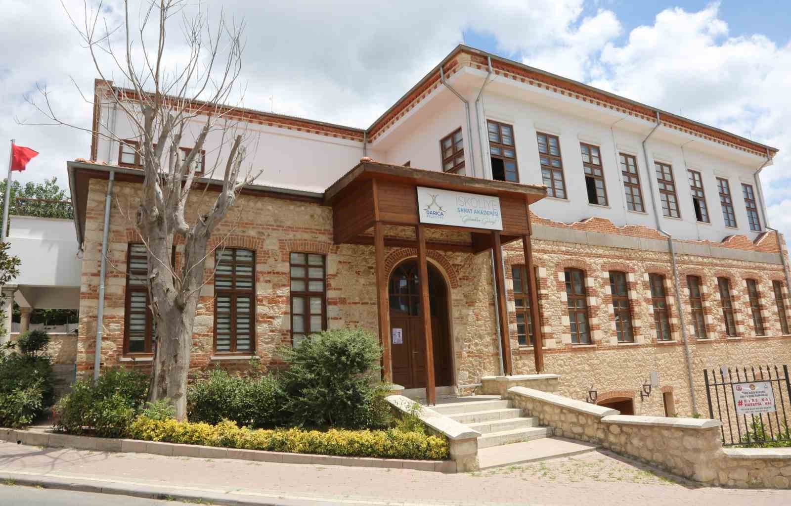 DARICA BELEDİYE BAŞKANI MUZAFFER BIYIK, İSKOLİYE MEKTEBİ PROJESİ İLE TARİHİ