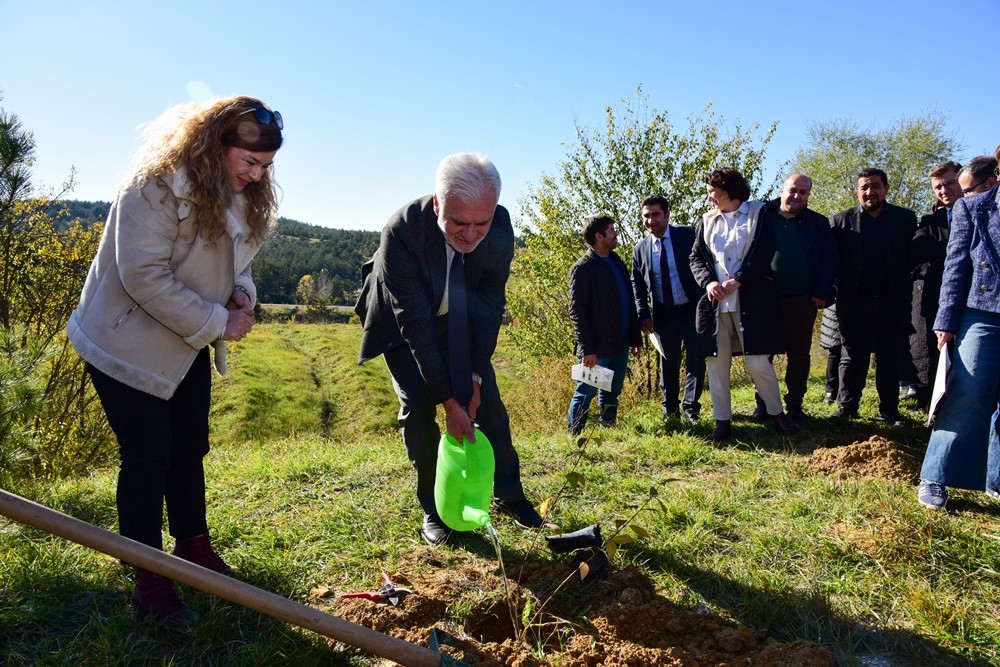 MİLLİ AĞAÇLANDIRMA GÜNÜ ETKİNLİKLERİ ÇERÇEVESİNDE KASTAMONU ÜNİVERSİTESİ’NDE AKADEMİK VE İDARİ