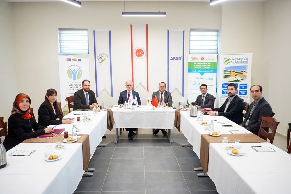 KASTAMONU ÜNİVERSİTESİ’NİN YÜRÜTÜCÜLÜĞÜNDE ERASMUS+ “İKLİM VİZYONU: GELECEĞE YÖNELİK POLİTİKALAR” PROJESİNİN