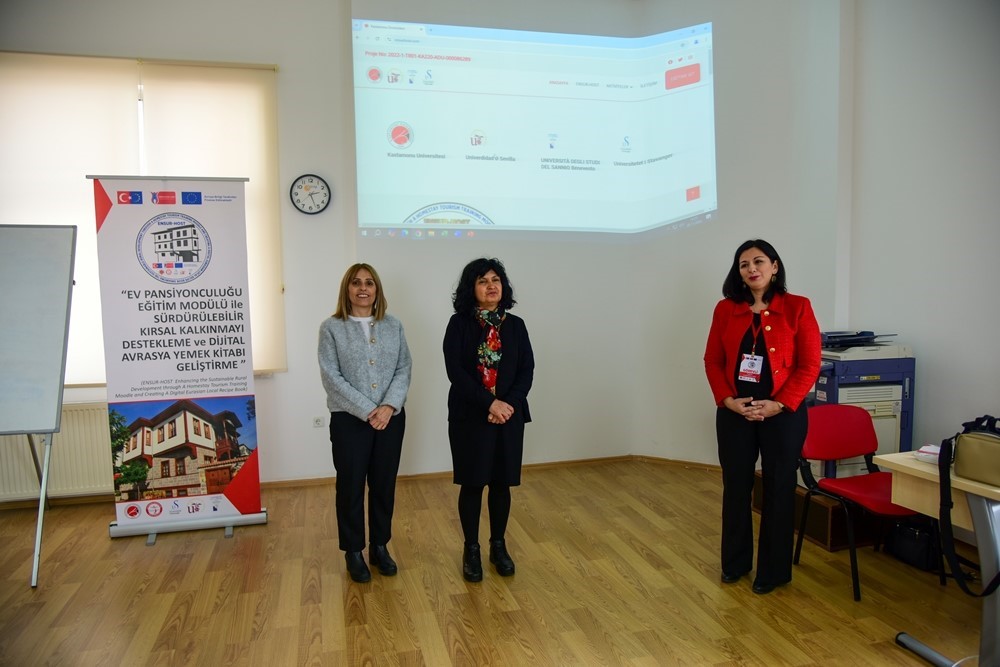 KASTAMONU ÜNİVERSİTESİ TURİZM FAKÜLTESİ’NDE, “EV PANSİYONCULUĞU BİLGİLENDİRME SEMİNERİ” GERÇEKLEŞTİRİLDİ.