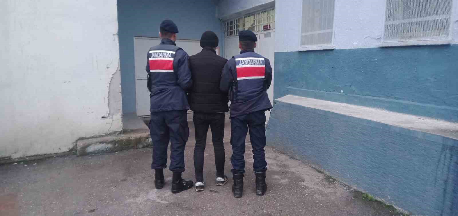 KASTAMONU İL JANDARMA KOMUTANLIĞI EKİPLERİ, 3 AYRI SUÇTAN 10 YIL