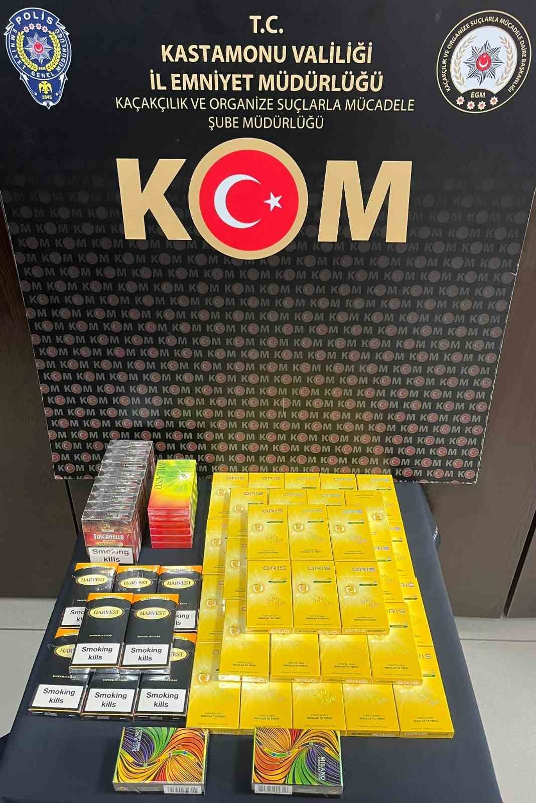 KASTAMONU'DA POLİS EKİPLERİ TARAFINDAN 64 PAKET GÜMRÜK KAÇAĞI SİGARA İLE