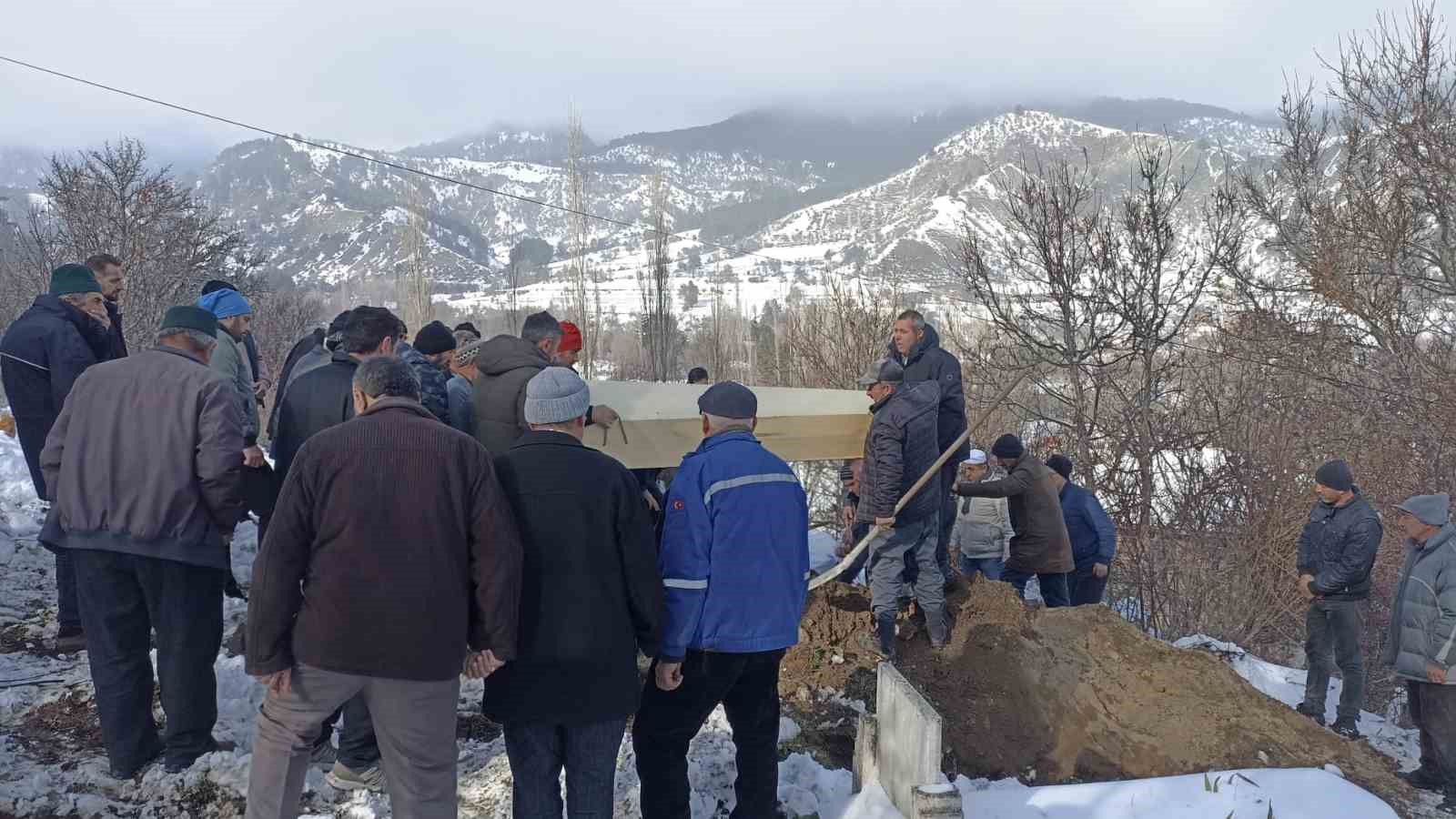 KASTAMONU’NUN TOSYA İLÇESİNDE DÜN GECE SABAHA KARŞI ÇIKAN YANGINDA HAYATINI