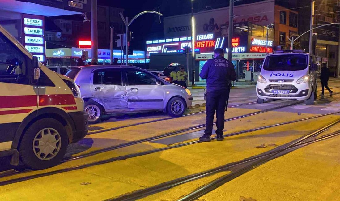 KOCAELİ'NİN İZMİT İLÇESİNDE 2 ARACIN KARIŞTIĞI KAZADA BİR KİŞİ YARALANDI,