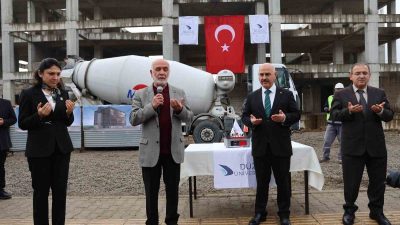 DÜZCE ÜNİVERSİTESİ, FİZİKSEL VE ALTYAPI YATIRIMLARINA DEVAM EDERKEN YENİ KÜTÜPHANE