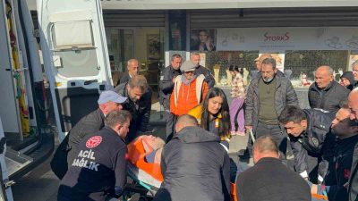 DÜZCE'DE KUYUMCUDA BAYGINLIK GEÇİREN ŞAHIS AMBULANSLA HASTANEYE KALDIRILDI.