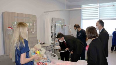 BİNLERCE ÇOCUĞA UMUT OLAN SEAH ÇOCUK HEMATOLOJİ VE ONKOLOJİ SERVİSİNDE