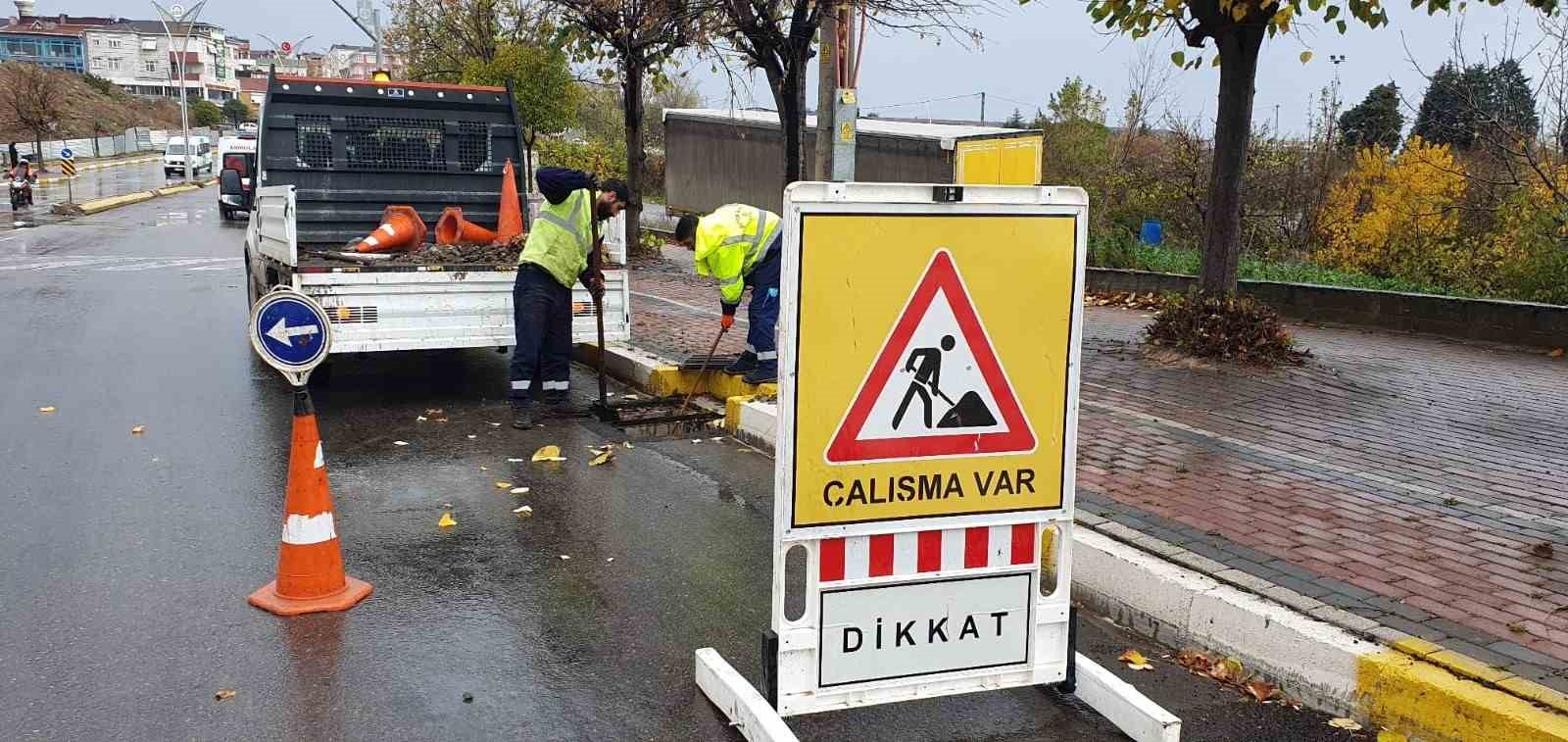 KOCAELİ'DE AŞIRI YAĞIŞLARDA SU BASKINLARININ YAŞANMAMASI İÇİN İL GENELİNDE MAZGAL,