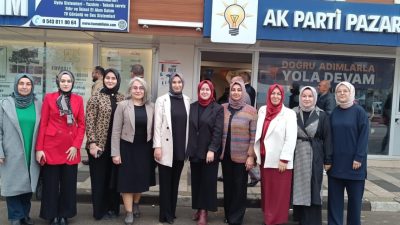 AK PARTİ KADIN KOLLARI TOPLU FOTOĞRAF