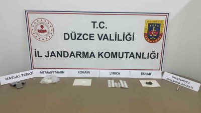 DÜZCE’NİN ÇİLİMLİ İLÇESİNDE JANDARMA EKİPLERİ TARAFINDAN NARKOTİK KÖPEĞİ İLE YAPILAN
