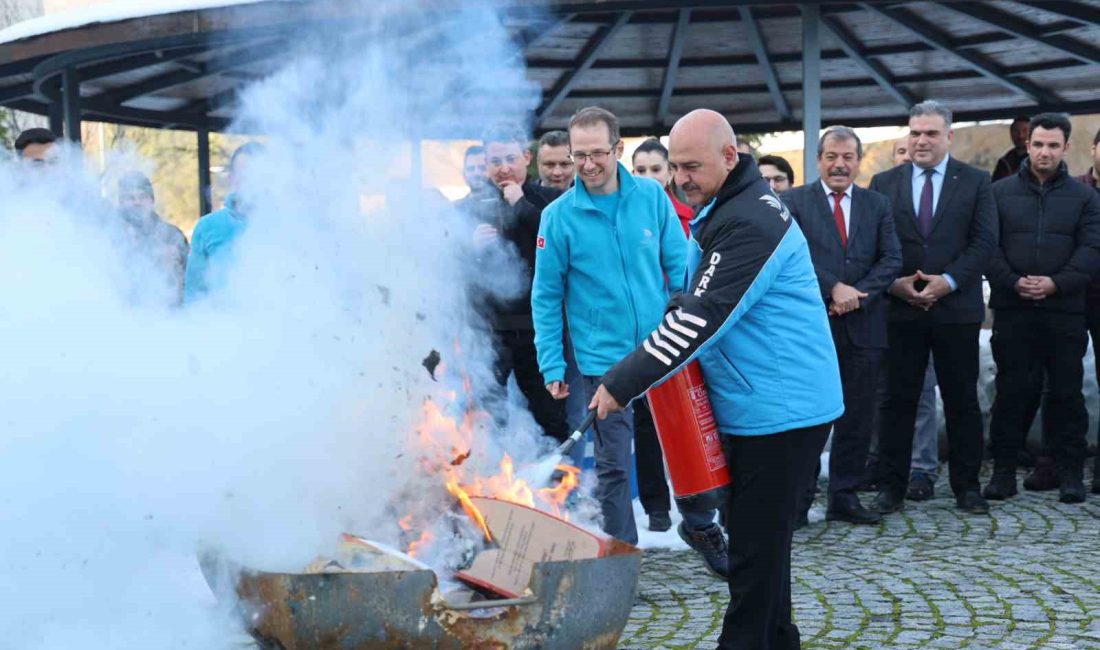 REKTÖR NEDİM SÖZBİR YANGINA