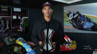 DÜNYA SUPERBİKE ŞAMPİYONASI'NI LİDER TAMAMLAYARAK İKİNCİ DÜNYA ŞAMPİYONLUĞUNU ALAN MİLLİ