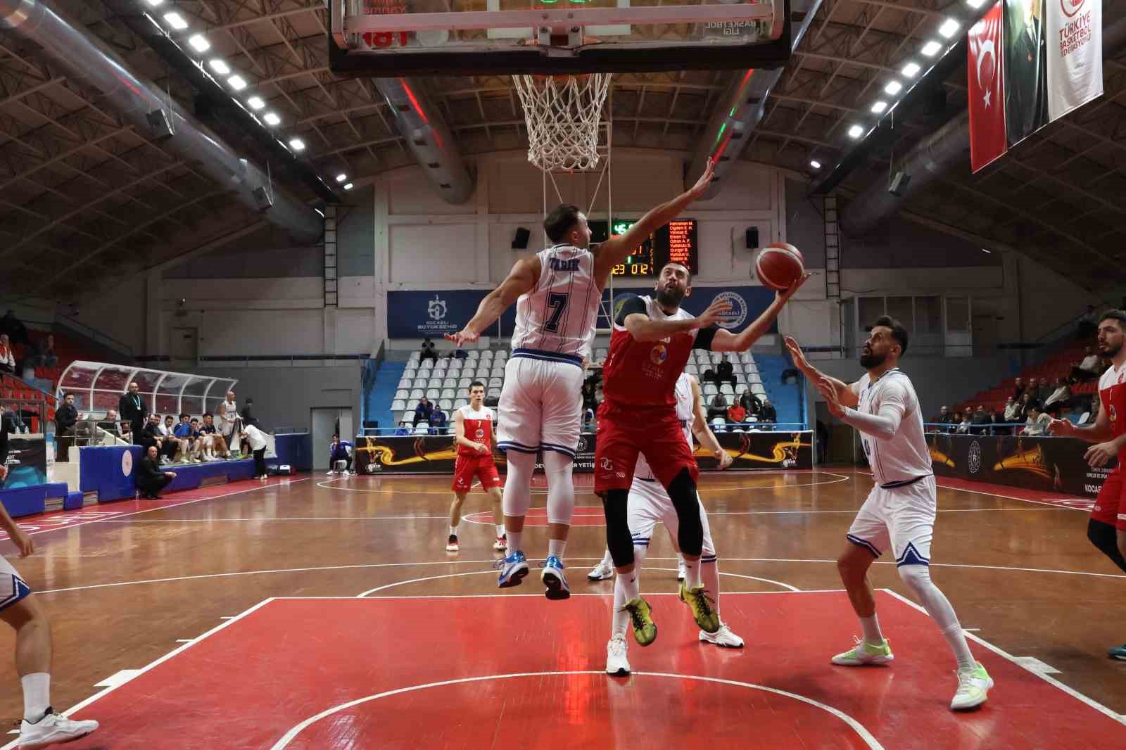 TÜRKİYE BASKETBOL 2.LİGİ’NİN BEŞİNCİ HAFTASINDA KOCAELİ BÜYÜKŞEHİR BELEDİYE KAĞITSPOR KONUK