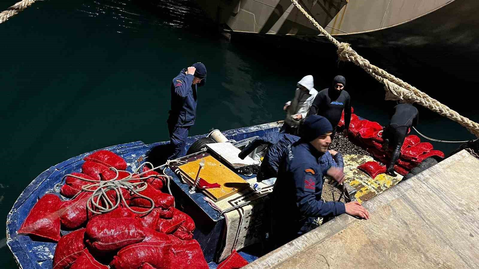 Yalova’da 20 ton kaçak midye ele geçirildi