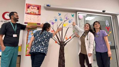 YALOVA EĞİTİM VE ARAŞTIRMA HASTANESİ ÇOCUK YOĞUN BAKIM ÜNİTESİ EKİBİ