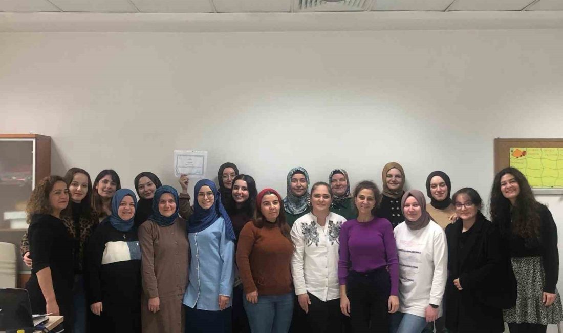 DÜZCE SAĞLIK MÜDÜRLÜĞÜ TARAFINDAN DÜZENLENEN EĞİTİMDE 16 HEKİM, EBE VE