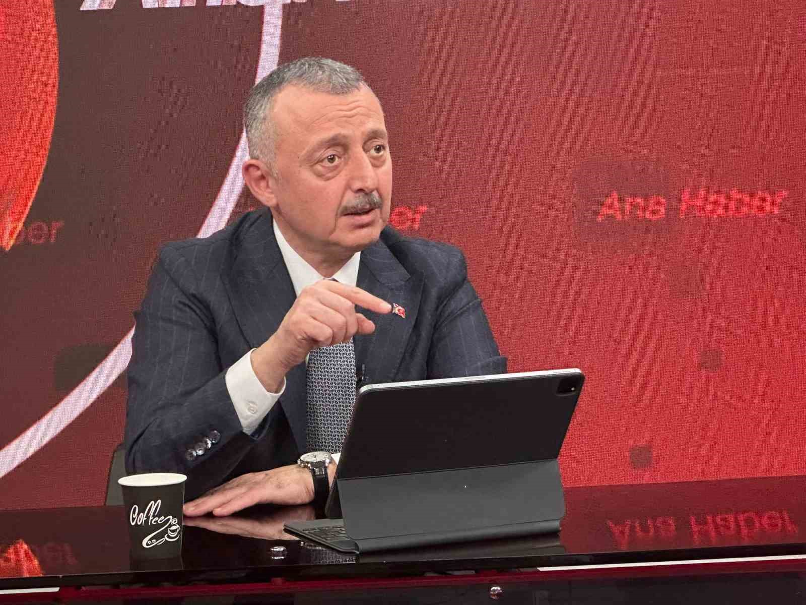 TAHİR BÜYÜKAKIN, KOCAELİ BÜYÜKŞEHİR BELEDİYESİ'NİN BÜTÇE YÖNETİMİNİ KATILDIĞI BİR TELEVİZYON