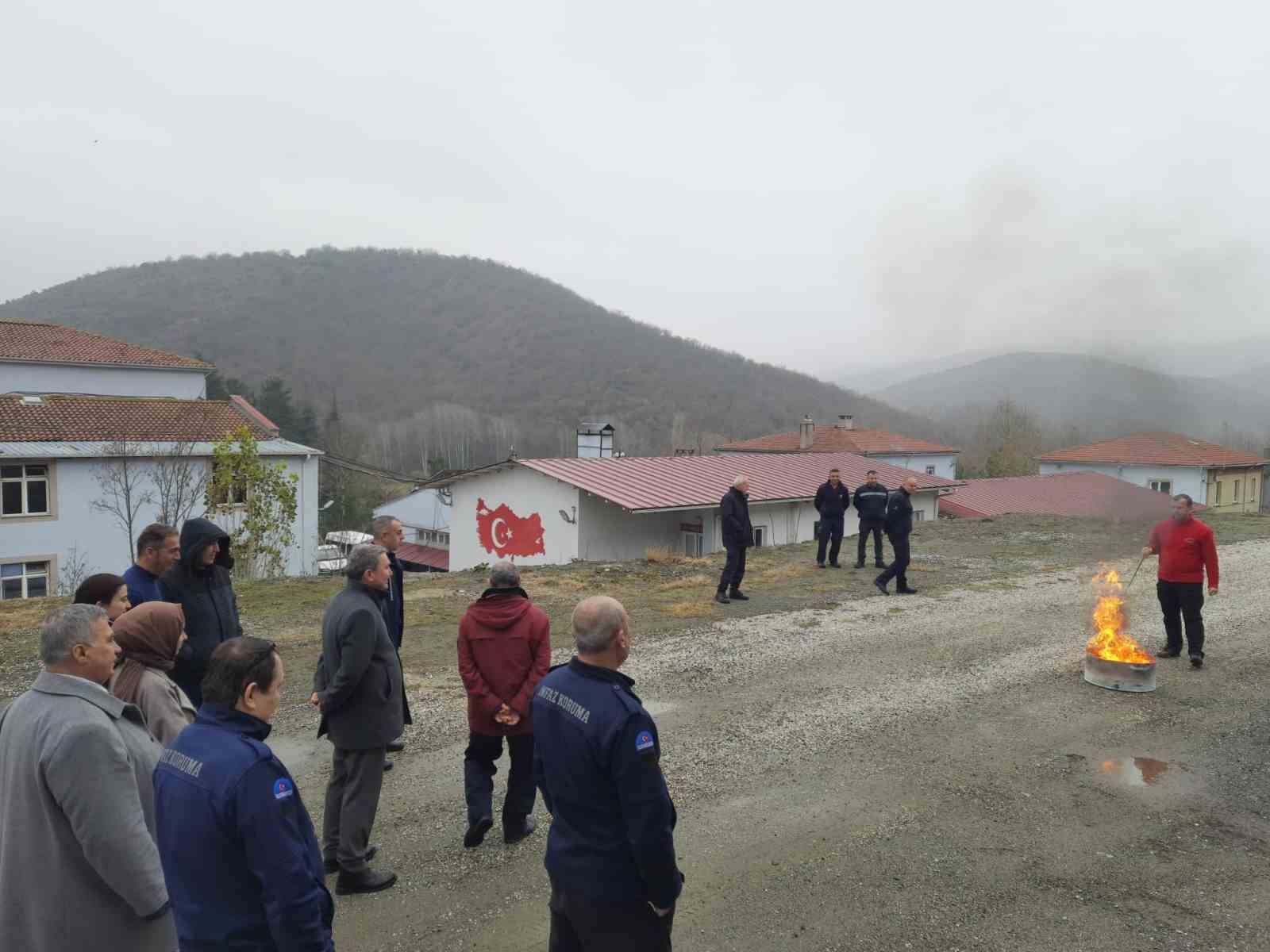 Bozüyük Belediyesi İtfaiyesi’nden Cezaevi personeline yangın eğitimi