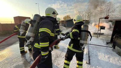 KOCAELİ BÜYÜKŞEHİR BELEDİYESİ İTFAİYE DAİRESİ BAŞKANLIĞI TARAFINDAN AKUT EKİBİNE YANGIN