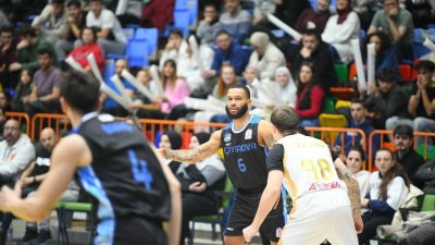 TÜRKİYE BASKETBOL LİGİ'NDE MÜCADELE EDEN ÇAYIROVA BELEDİYESİ, DEPLASMANDA KARŞI KARŞIYA