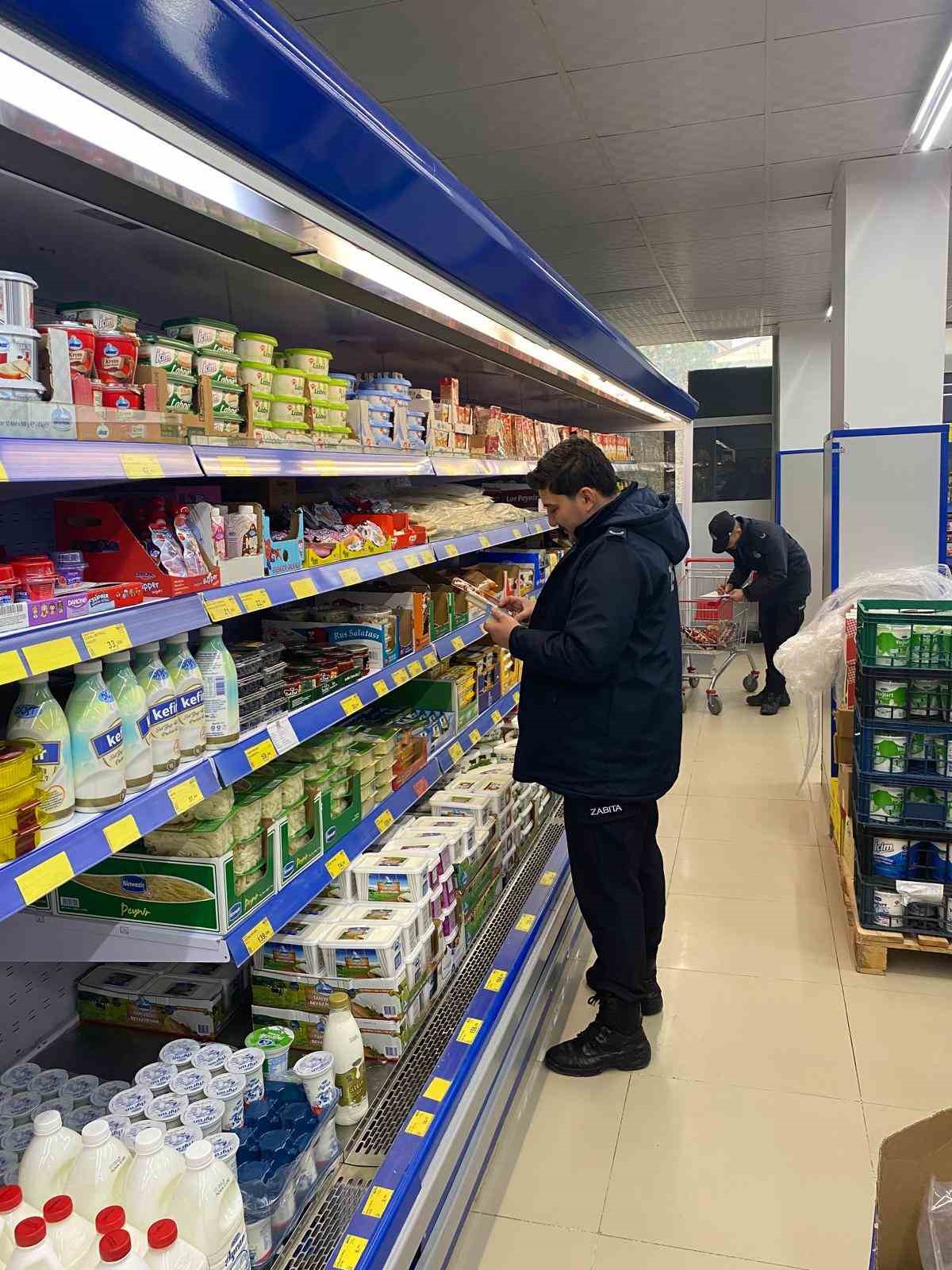 DÜZCE’NİN CUMAYERİ İLÇESİNDE ZABITA EKİPLERİ FAHİŞ FİYAT UYGULAMALARINI ÖNLEMEK AMACIYLA