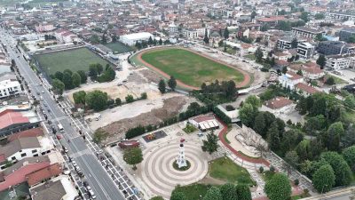 DÜZCE BELEDİYE BAŞKANI DR. FARUK ÖZLÜ’NÜN ÖNCÜLÜĞÜNDE ESKİ STADYUM ALANI