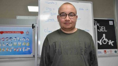 ÖZEL GEREKSİNİMLİ MUHAMMED EMİR'İN TEK HAYALI MEMUR OLUP MAAŞ ALMAK