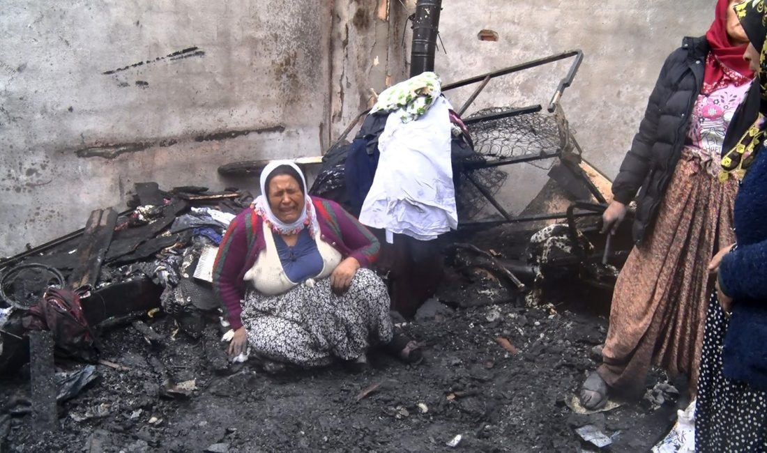 KIŞ GÜNÜ EVSİZ KALAN KADIN, YANAN EVİNİN ODASINDA GÖZYAŞLARINA BOĞULDU.