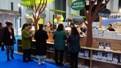 DÜZCE BELEDİYESİ, FUAR İZMİR’DE DÜZENLENEN VE BİNLERCE SEKTÖR TEMSİLCİSİNİ BULUŞTURAN