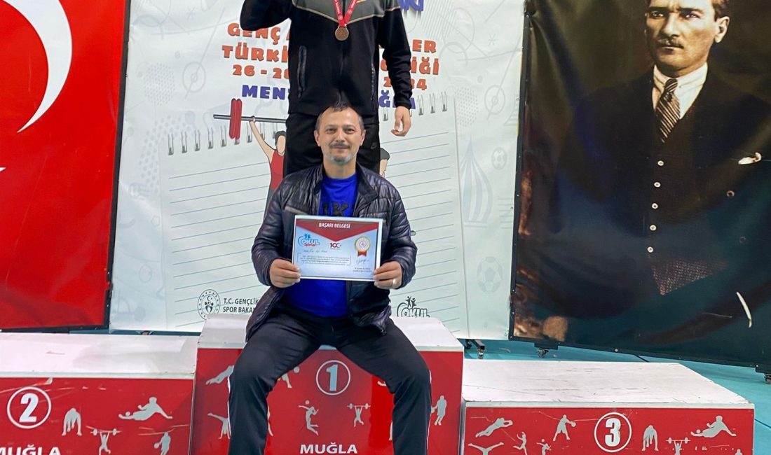 MUĞLA’DA YAPILAN OKULLAR ARASI HALTER TÜRKİYE ŞAMPİYONASINDA DÜZCELİ SPORCU ENES