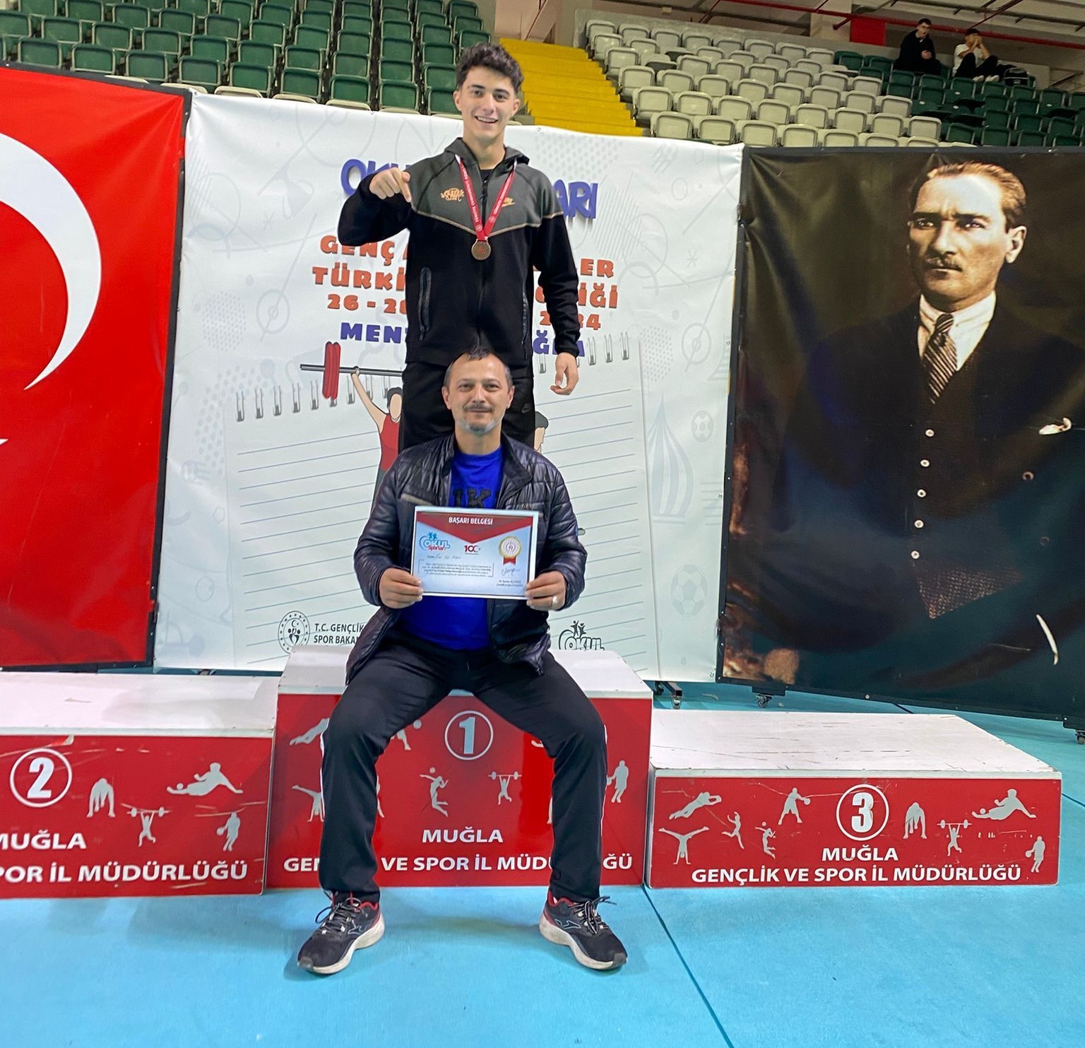 MUĞLA’DA YAPILAN OKULLAR ARASI HALTER TÜRKİYE ŞAMPİYONASINDA DÜZCELİ SPORCU ENES
