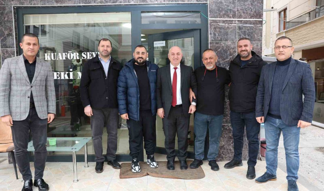 HER SABAH MESAİ SAATİ ÖNCESİ ESNAFI ZİYARET EDEN DARICA BELEDİYE
