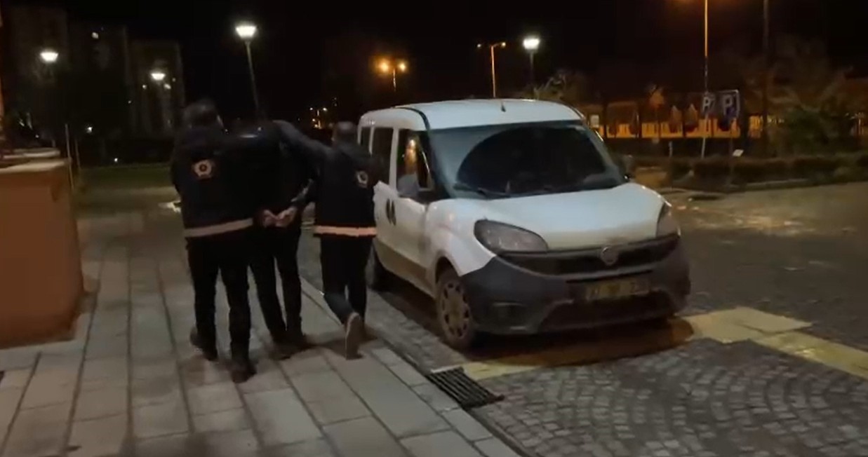 KASTAMONU’DA FARKLI TARİHLERDE MEYDANA GELEN İKİ YARALAMA OLAYININ ŞÜPHELİLERİ YAKALANDI.