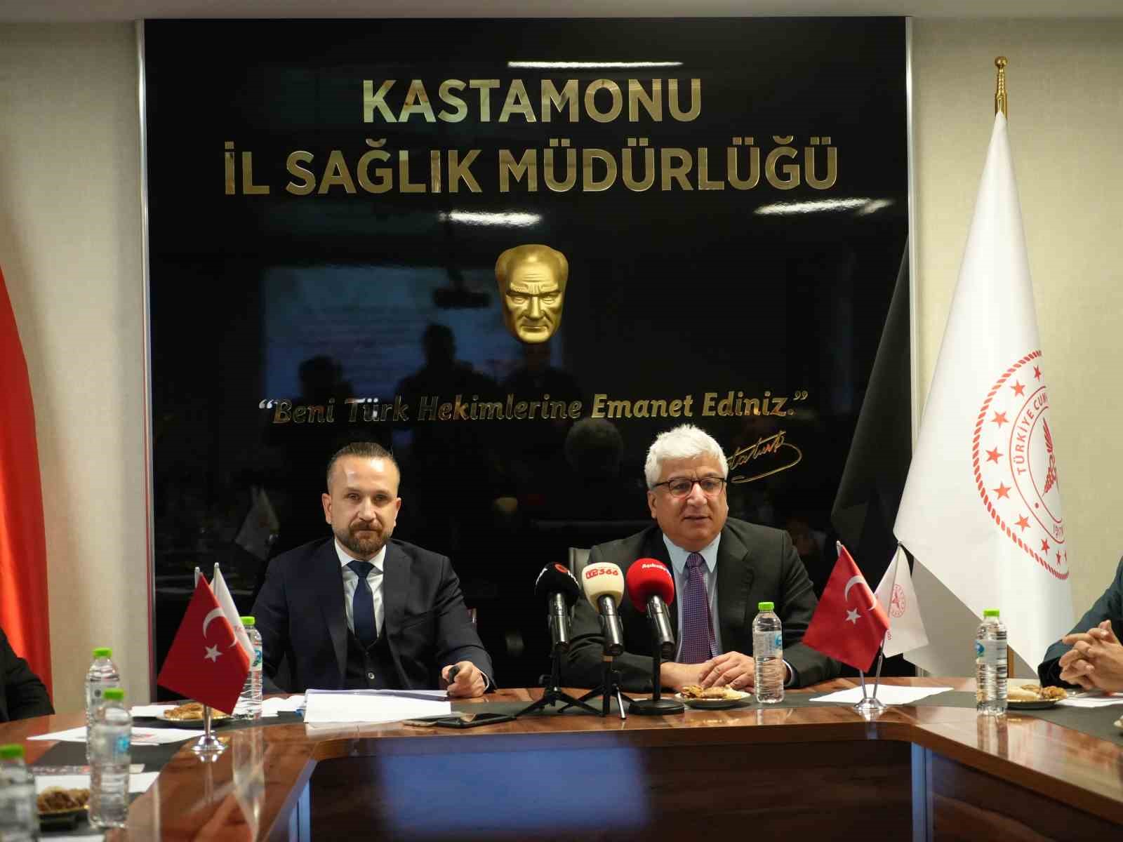 SAĞLIK BAKANLIĞI TARAFINDAN TRAFİKTE AMBULANSIN GEÇİŞ ÖNCELİĞİNE ÖZEN GÖSTERİLMESİ VE