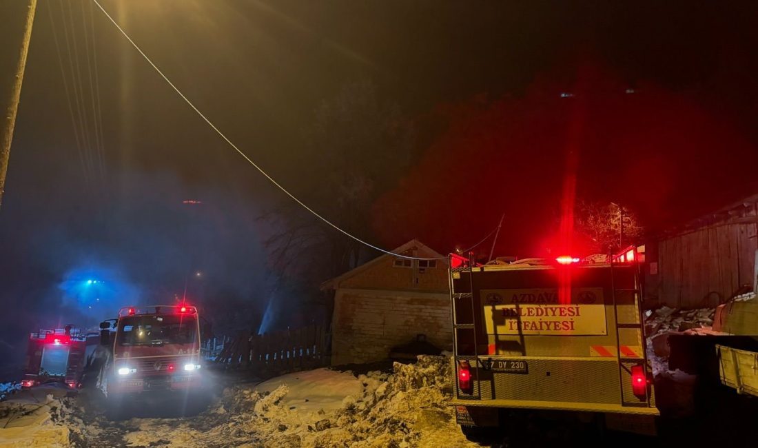 KASTAMONU’NUN AZDAVAY İLÇESİNDE KÖY MUHTARININ EVİNDE GECE SAATLERİNDEN ÇIKAN YANGINDA