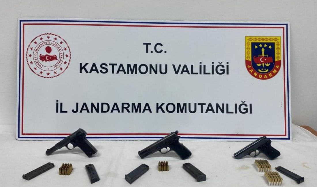 KASTAMONU’DA JANDARMA EKİPLERİ TARAFINDAN YAPILAN ARAMADA 3 ADET RUHSATSIZ TABANCA