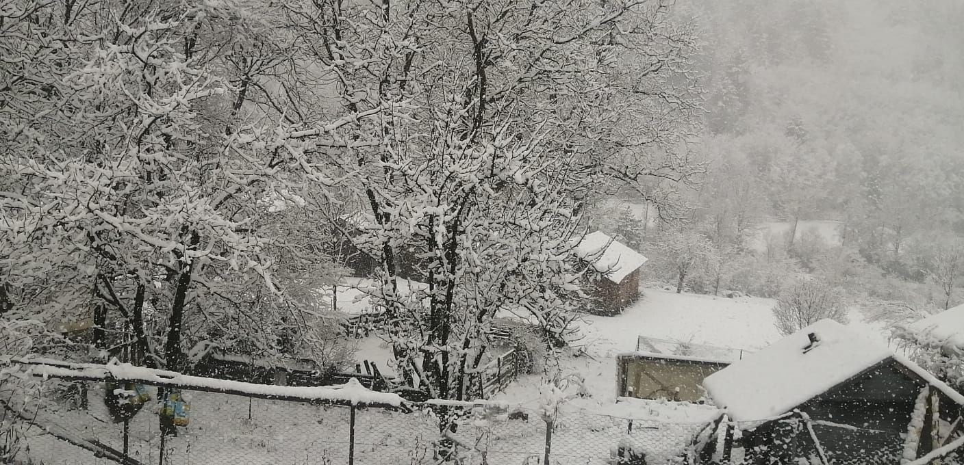 KASTAMONU'NUN YÜKSEK KESİMLERİ ETKİLİ OLAN KAR YAĞIŞI İLE BEYAZA BÜRÜNDÜ.